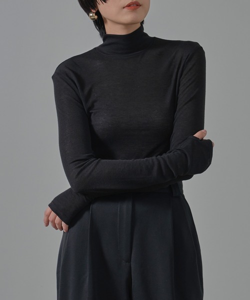 HANNE（アン）の「【by kumika】ハイネックシアーニットトップ（Tシャツ/カットソー・レディース・アイボリー/ブルー/ブラック・フリー）」の3枚目の写真