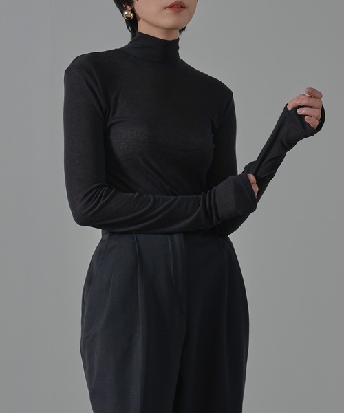 HANNE（アン）の「【by kumika】ハイネックシアーニットトップ（Tシャツ/カットソー・レディース・アイボリー/ブルー/ブラック・フリー）」の12枚目の写真