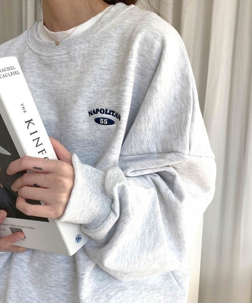 Dalfwin(ダールフィン)の「韓国ファッションNAPOLITAN刺繍ロゴオーバーサイズ スウェット(スウェット・レディース・ライトグレー/ブルー/ブラック・FREE)」の7枚目の写真