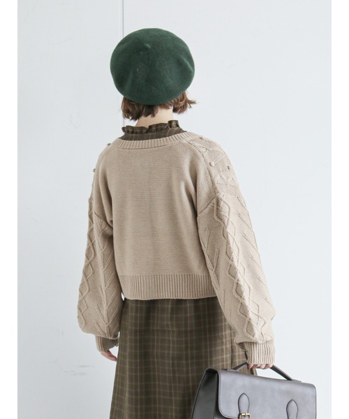 ehka sopo（エヘカソポ）の「ケーブル編みポンポン付クルーカーディガン（カーディガン/ボレロ・レディース・ベージュ/ダークブラウン/キナリ・ﾌﾘ-）」の10枚目の写真