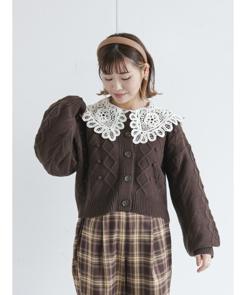 ehka sopo（エヘカソポ）の「ケーブル編みポンポン付クルーカーディガン（カーディガン/ボレロ・レディース・ベージュ/ダークブラウン/キナリ・ﾌﾘ-）」の8枚目の写真