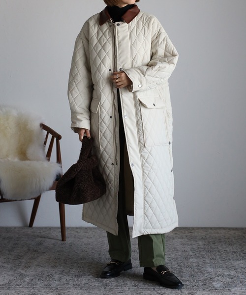 r.（アールドット）の「合皮衿取り外し サイドスリットキルティング ロングコート（その他アウター・レディース・オリーブ/ネイビー/ブラック/キナリ・FREE）」の8枚目の写真