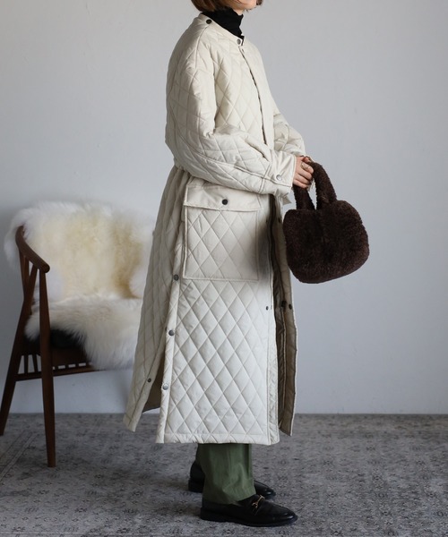r.（アールドット）の「合皮衿取り外し サイドスリットキルティング ロングコート（その他アウター・レディース・オリーブ/ネイビー/ブラック/キナリ・FREE）」の15枚目の写真