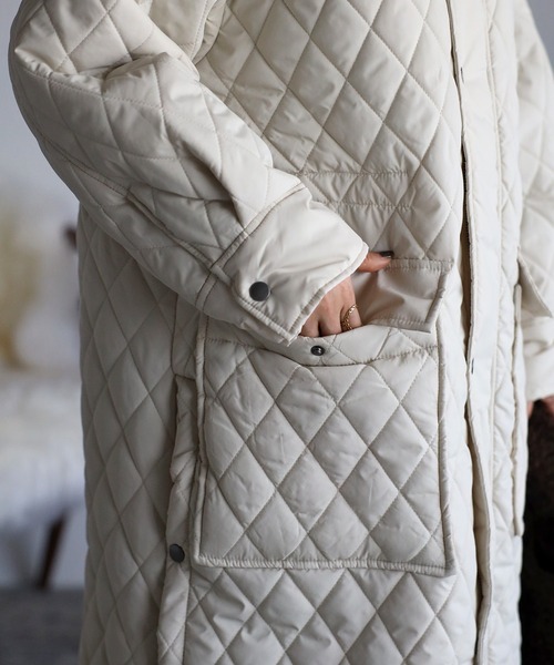 r.（アールドット）の「合皮衿取り外し サイドスリットキルティング ロングコート（その他アウター・レディース・オリーブ/ネイビー/ブラック/キナリ・FREE）」の19枚目の写真