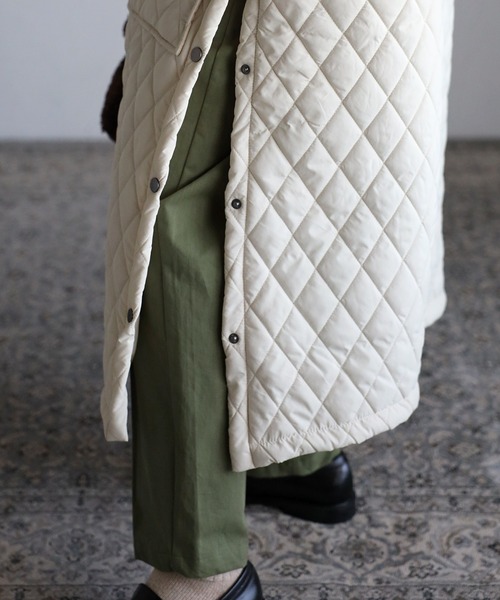 r.（アールドット）の「合皮衿取り外し サイドスリットキルティング ロングコート（その他アウター・レディース・オリーブ/ネイビー/ブラック/キナリ・FREE）」の22枚目の写真