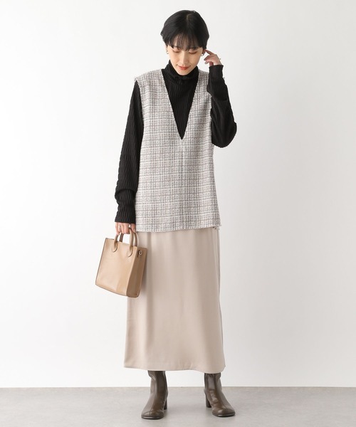 LEPSIM（レプシィム）の「サテンナロースカート　184657（スカート・レディース・ブラック/グレイッシュベージュ・FREE）」の5枚目の写真