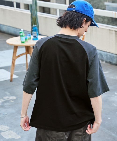 BARK MANHATTAN(バークマンハッタン)の「ヴィンテージライクデザイン オーバーサイズラグラン半袖Tシャツ(Tシャツ/カットソー・メンズ・ホワイト系1/ネイビー系1/アッシュグレー/ブラック系1/ブラック/チャコール/ブラック系2/グレー系2/ブラック系3/オフホワイト/ダークオリーブ/グレー系3/グレー系4/グレー系5/グレー系6/ホワイト系2・M/L)」の19枚目の写真