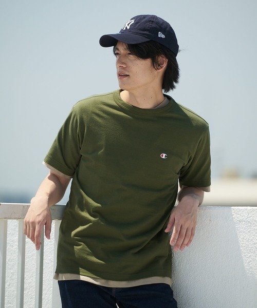 Champion(チャンピオン)の「【CHAMPION/チャンピオン】ワンポイント ブランドロゴ 刺繍 Tシャツ USAコットン100% サスティナブル(Tシャツ/カットソー・メンズ・オフホワイト/ホワイト/ダークグリーン/ネイビー/ピンク/ブラック/マスタード/ブルー・LARGE/SMALL/X-LARGE/MEDIUM)」の4枚目の写真