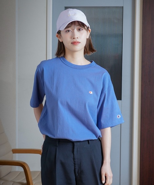 Champion(チャンピオン)の「【CHAMPION/チャンピオン】ワンポイント ブランドロゴ 刺繍 Tシャツ USAコットン100% サスティナブル(Tシャツ/カットソー・メンズ・オフホワイト/ホワイト/ダークグリーン/ネイビー/ピンク/ブラック/マスタード/ブルー・LARGE/SMALL/X-LARGE/MEDIUM)」の17枚目の写真