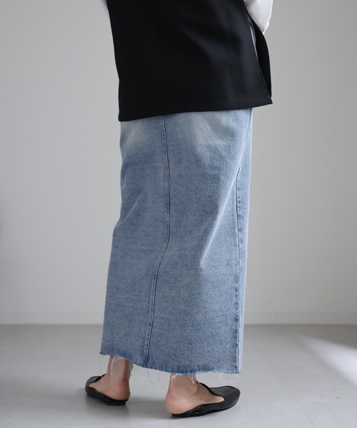 ap retro（アプレトロ）の「フロントスリットデニムタイトスカート（デニムスカート・レディース・ブルー/ワンウォッシュ/ケミカルウォッシュ/ブラック/オフホワイト・LARGE/MEDIUM）」の10枚目の写真