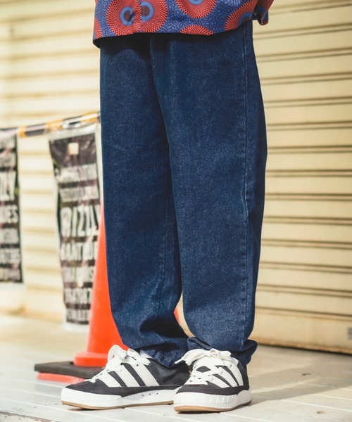 improves（インプローブス）の「デニム ワイド テーパード パンツ（デニムパンツ・メンズ・ケミカルウォッシュ/ライトブルー/ライトブラック/インディゴブルー/ブラック・LARGE/MEDIUM）」の4枚目の写真