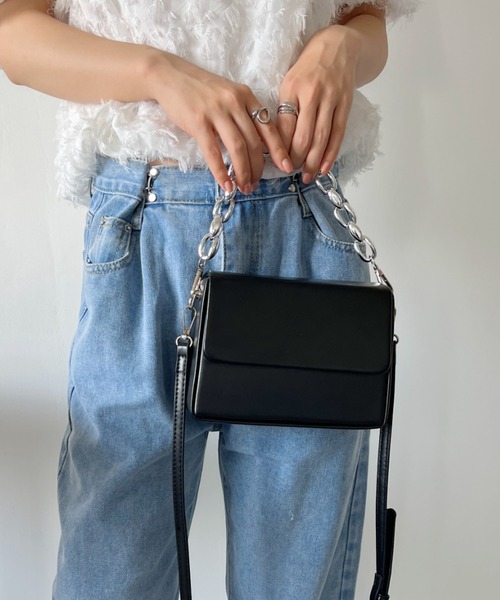 CLEA（クレア）の「チェーン付き 2WAYフラップスクエアPUショルダーバッグ（ショルダーバッグ・レディース・ブラウン/ブラック・FREE）」の5枚目の写真