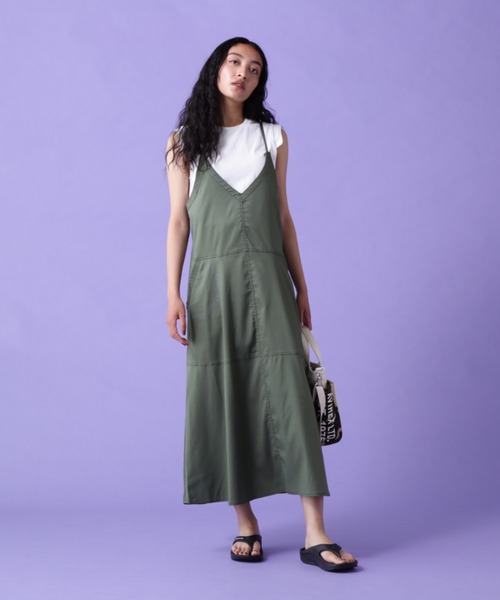 AVIREX(アヴィレックス)の「CROSS STRING CAMISOLE DRESS/ クロスストリング キャミソールドレス(ワンピース・レディース・オリーブ/ブラック・FREE)」の4枚目の写真