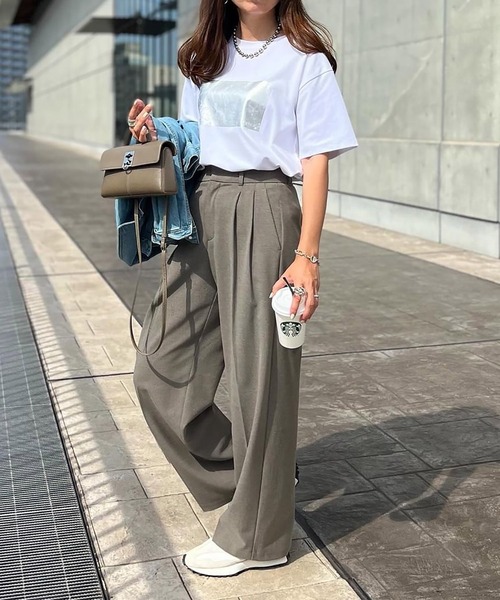 新色追加！】大人ロゴプリントTシャツ Emma Taylor│STYLEDOOR