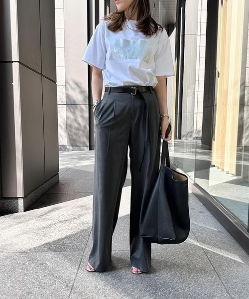 新色追加！】大人ロゴプリントTシャツ Emma Taylor│STYLEDOOR