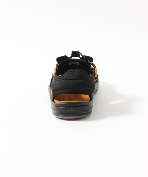 KEEN(キーン)の「【KEEN / キーン】 UNEEK II OT(その他シューズ・メンズ・ブラック/イエロー・26cm/27cm/28cm)」の4枚目の写真