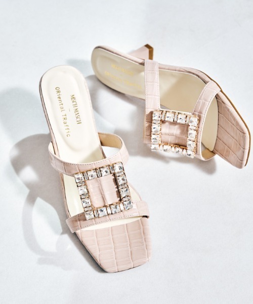 MISCH MASCH（ミッシュマッシュ）の「ビジューバックルサンダル/MO32205（サンダル・レディース・ブラック/ベージュ・M/S/L）」の2枚目の写真