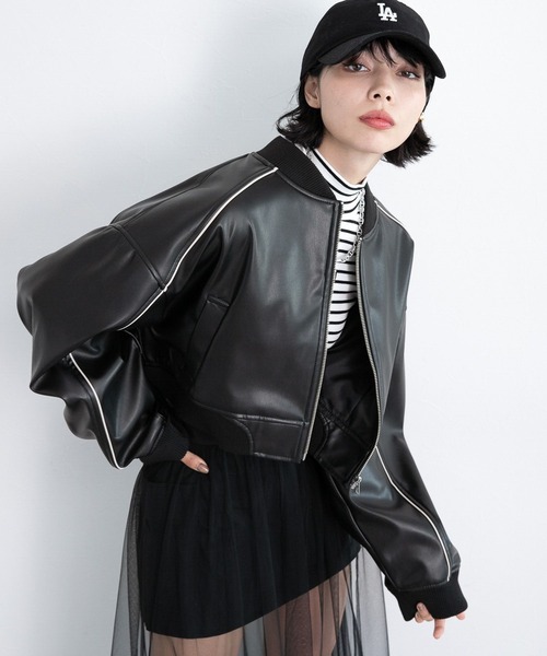 PAGEBOY（ページボーイ）の「フェイクレザーパイピングショート