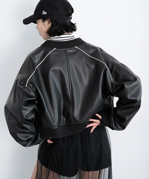 PAGEBOY（ページボーイ）の「フェイクレザーパイピングショートブルゾン（ブルゾン・レディース・アイボリー/ブラック・FREE）」の15枚目の写真