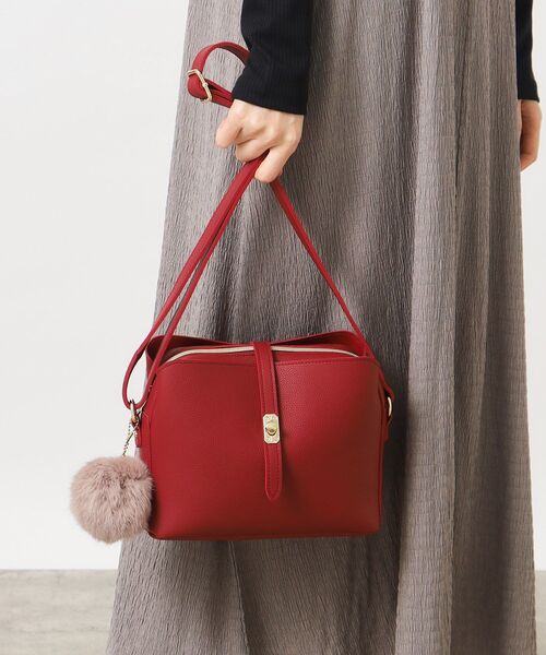 grove（グローブ）の「◆【人間工学】ベルトヒネリ ファーポン スクエアショルダー（ショルダーバッグ・レディース・ライトグレー/ピンク系/ブラック/ダークグレー/スミクロ/レッド系1/ダークグリーン・00）」の7枚目の写真