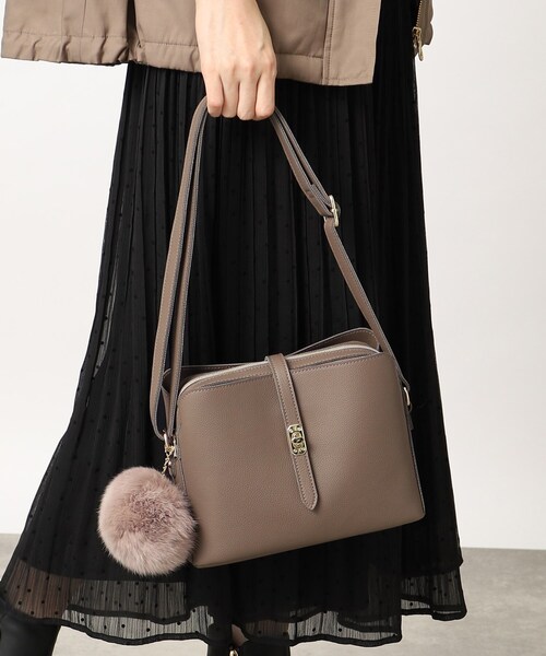 grove（グローブ）の「◆【人間工学】ベルトヒネリ ファーポン スクエアショルダー（ショルダーバッグ・レディース・ライトグレー/ピンク系/ブラック/ダークグレー/スミクロ/レッド系1/ダークグリーン・00）」の5枚目の写真