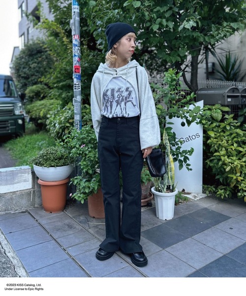 CIAOPANIC（チャオパニック）の「サイドピンタックラインフレアデニムパンツ（デニムパンツ・レディース・カーキ/ブラック/ブルー・1/0）」の18枚目の写真