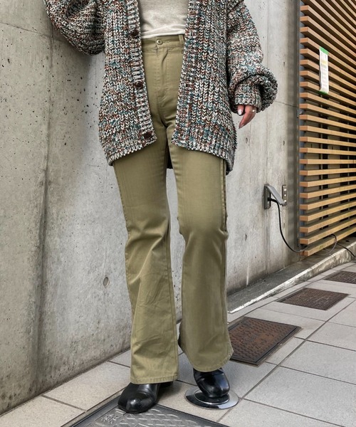 CIAOPANIC（チャオパニック）の「サイドピンタックラインフレアデニムパンツ（デニムパンツ・レディース・カーキ/ブラック/ブルー・1/0）」の9枚目の写真