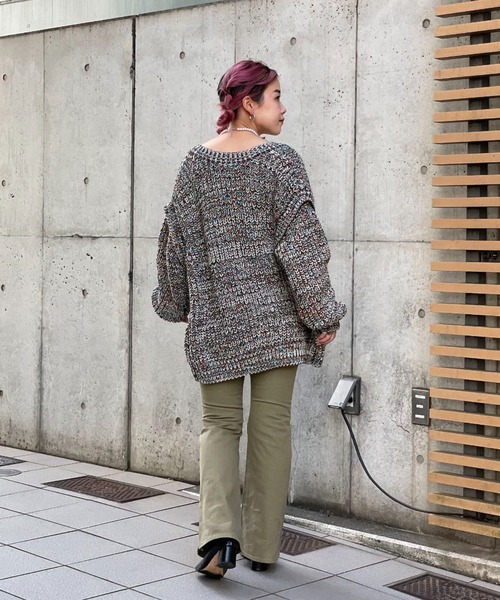 CIAOPANIC（チャオパニック）の「サイドピンタックラインフレアデニムパンツ（デニムパンツ・レディース・カーキ/ブラック/ブルー・1/0）」の7枚目の写真