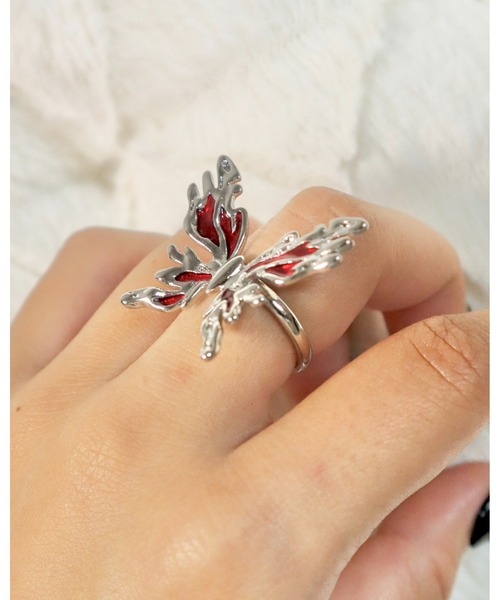 tone(トーン)の「【88eighty-eight】ゴシックパンクbutterflyレッドリング【import】(MA)(リング・レディース・レッド・FREE)」の3枚目の写真