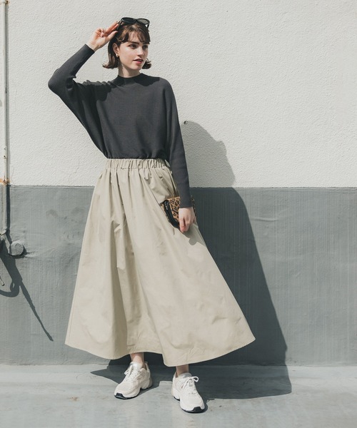 coca(coca)(コカ)の「タフタフレアロングスカート(スカート・レディース・グレイッシュベージュ/ブラック・SHORT/LONG)」の5枚目の写真