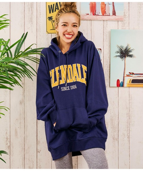 anap mimpi（アナップミンピ）の「カレッジ ロゴ 裏起毛 フーディー