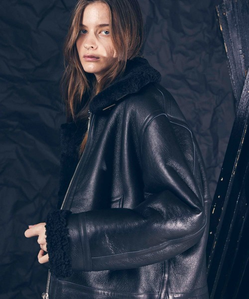 新品同様✩本物✩ムートンコート✩柔らか✩ブラック✩ツルツルの革✩軽いです MAISON SPECIAL（メゾンスペシャル）の「《UNISEX》Merino Sheep Crack