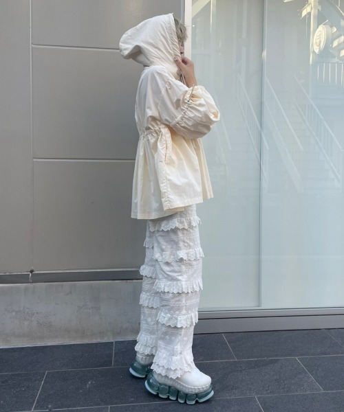 Candy Stripper（キャンディストリッパー）の「BE JOYFUL ZIP UP フーディー（ナイロンジャケット・レディース・ベージュ/オレンジ/ブラック・2）」の13枚目の写真