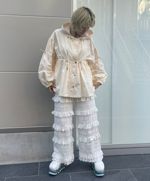 Candy Stripper（キャンディストリッパー）の「BE JOYFUL ZIP UP フーディー（ナイロンジャケット・レディース・ベージュ/オレンジ/ブラック・2）」の12枚目の写真