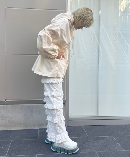 Candy Stripper（キャンディストリッパー）の「BE JOYFUL ZIP UP フーディー（ナイロンジャケット・レディース・ベージュ/オレンジ/ブラック・2）」の14枚目の写真