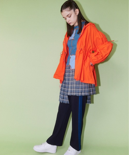 Candy Stripper（キャンディストリッパー）の「BE JOYFUL ZIP UP フーディー（ナイロンジャケット・レディース・ベージュ/オレンジ/ブラック・2）」の9枚目の写真