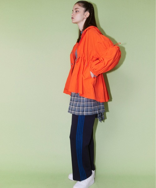 Candy Stripper（キャンディストリッパー）の「BE JOYFUL ZIP UP フーディー（ナイロンジャケット・レディース・ベージュ/オレンジ/ブラック・2）」の10枚目の写真