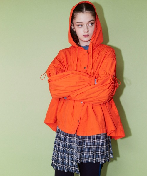 Candy Stripper（キャンディストリッパー）の「BE JOYFUL ZIP UP フーディー（ナイロンジャケット・レディース・ベージュ/オレンジ/ブラック・2）」の5枚目の写真