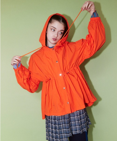 Candy Stripper（キャンディストリッパー）の「BE JOYFUL ZIP UP フーディー（ナイロンジャケット・レディース・ベージュ/オレンジ/ブラック・2）」の4枚目の写真