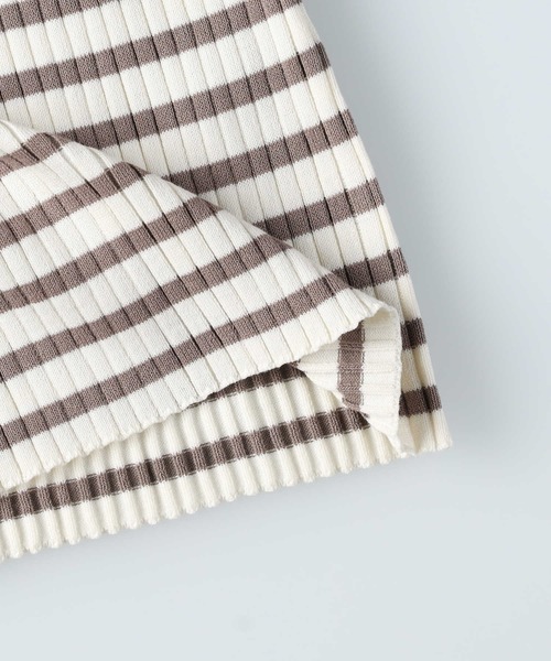 HONEYSUCKLE ROSE（ハニーサックルローズ）の「【HONEYSUCKLE ROSE】ハイゲージリブニット（ニット/セーター・レディース・オフホワイト/ブラック/ブラック×ホワイト/ホワイト×カーキブラウン・M/L）」の7枚目の写真