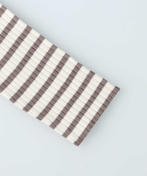 HONEYSUCKLE ROSE（ハニーサックルローズ）の「【HONEYSUCKLE ROSE】ハイゲージリブニット（ニット/セーター・レディース・オフホワイト/ブラック/ブラック×ホワイト/ホワイト×カーキブラウン・M/L）」の5枚目の写真