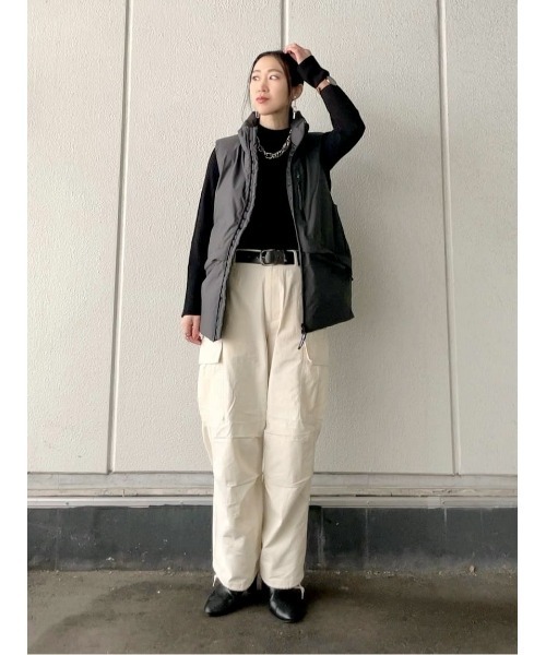 HONEYSUCKLE ROSE（ハニーサックルローズ）の「【HONEYSUCKLE ROSE】ハイゲージリブニット（ニット/セーター・レディース・オフホワイト/ブラック/ブラック×ホワイト/ホワイト×カーキブラウン・M/L）」の19枚目の写真