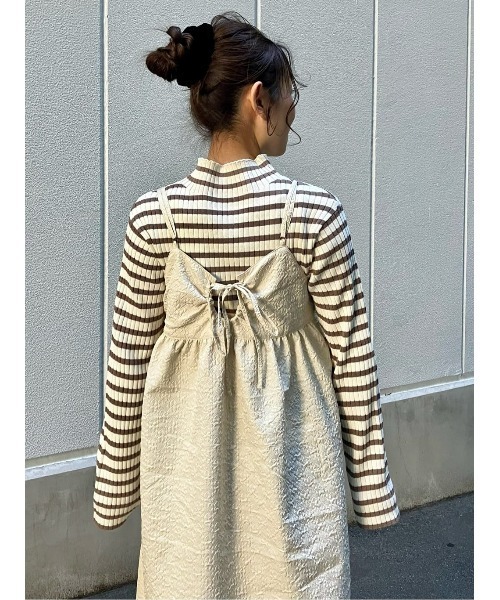 HONEYSUCKLE ROSE（ハニーサックルローズ）の「【HONEYSUCKLE ROSE】ハイゲージリブニット（ニット/セーター・レディース・オフホワイト/ブラック/ブラック×ホワイト/ホワイト×カーキブラウン・M/L）」の11枚目の写真