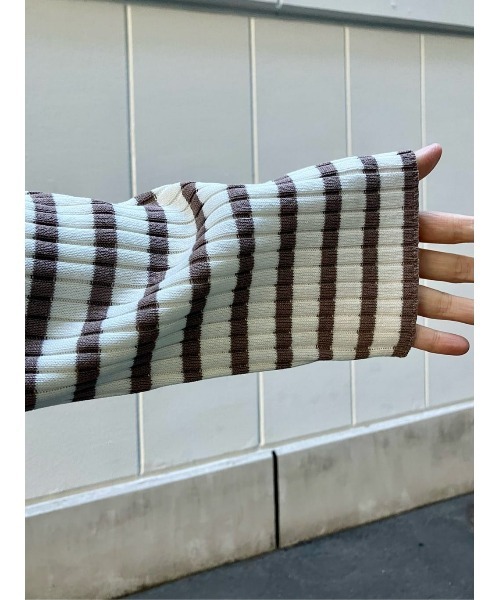 HONEYSUCKLE ROSE（ハニーサックルローズ）の「【HONEYSUCKLE ROSE】ハイゲージリブニット（ニット/セーター・レディース・オフホワイト/ブラック/ブラック×ホワイト/ホワイト×カーキブラウン・M/L）」の12枚目の写真