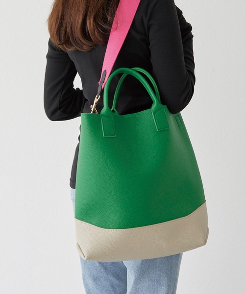 LAVEANGE（ラビアンジェ）の「キャンバスカラーストラップバッグ（ショルダーバッグ・レディース・イエロー/グリーン/ライトグレー・F）」の8枚目の写真