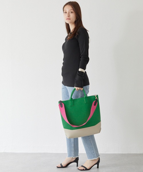 LAVEANGE（ラビアンジェ）の「キャンバスカラーストラップバッグ（ショルダーバッグ・レディース・イエロー/グリーン/ライトグレー・F）」の12枚目の写真