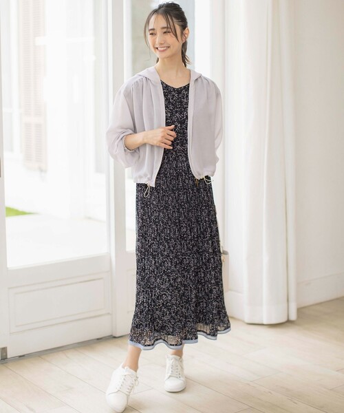 ANY SIS(エニィスィス)の「【洗える】フラワープリーツ ワンピース(ワンピース・レディース・アイボリー系4/ライトグリーン系4/ブラック系4・1/2/3)」の9枚目の写真
