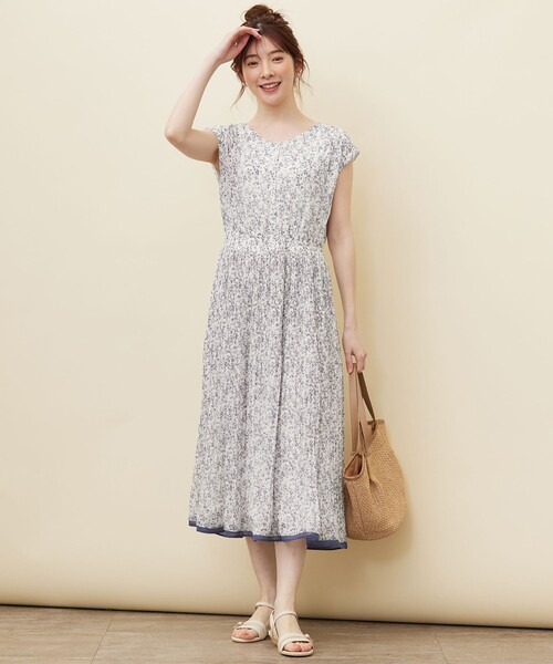ANY SIS(エニィスィス)の「【洗える】フラワープリーツ ワンピース(ワンピース・レディース・アイボリー系4/ライトグリーン系4/ブラック系4・1/2/3)」の13枚目の写真