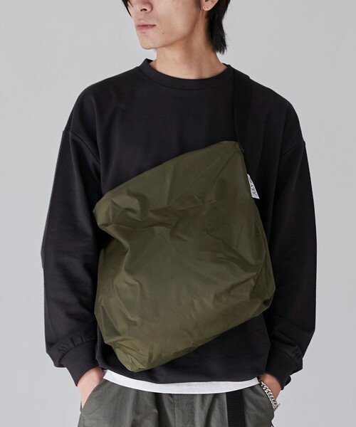 JULY NINE（ジュライナイン）の「JULYNINE（ジュライナイン）別注 SEQUEL／ナイロンショルダーバッグ（ショルダーバッグ・メンズ・ブラック/オリーブ/ダークグレー・FREE）」の21枚目の写真