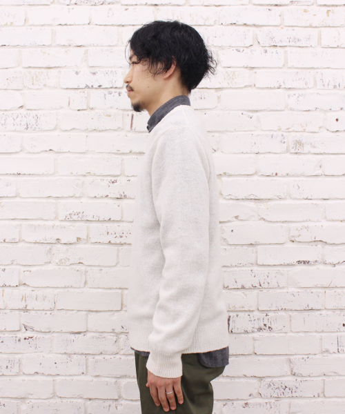 CIAOPANIC（チャオパニック）の「【Ciaopanic】　ウォッシャブル天竺編みC/N（ニット/セーター・メンズ・ホワイト/グレー/グリーン/ダークブルー/ネイビー/マスタード/エンジ/オレンジ・LARGE/MEDIUM）」の15枚目の写真